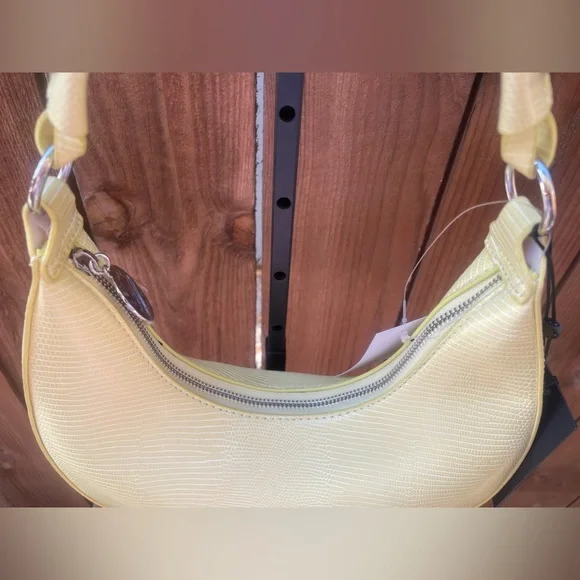 Kendall + Kylie Shoulder Bag - Picture 5 of 12